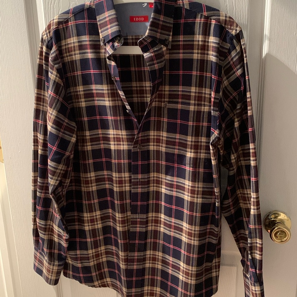 NWOT IZOD Men’s Long Sleeve Plaid Shirt in Small